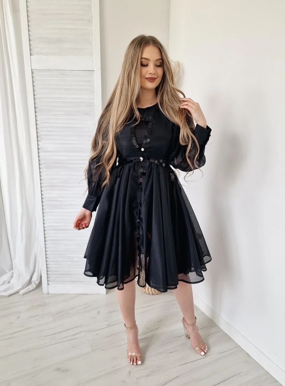 Tiulowa sukienka z koĹ‚a 8992 czarna